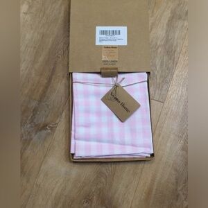 NWT Solino Home 100% line dinner napkins